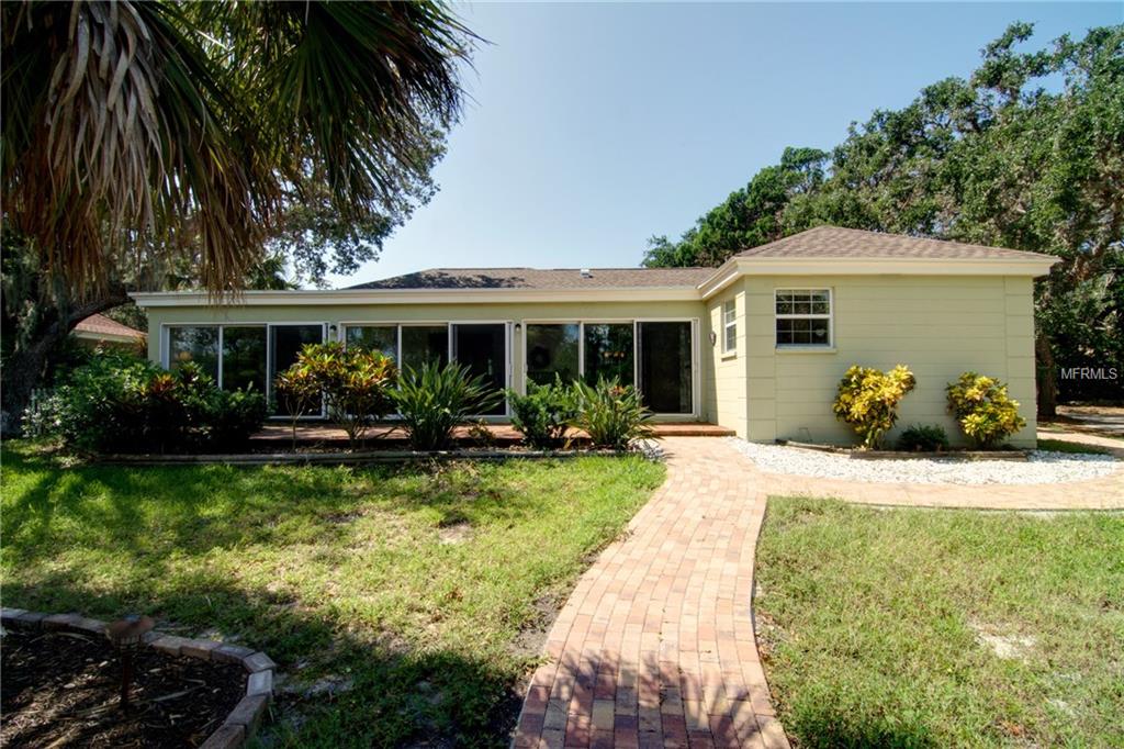 704 TROPICAL CIRCLE, SARASOTA, Florida 34242, 3 Bedrooms Bedrooms, 6 Rooms Rooms,2 BathroomsBathrooms,Residential,For sale,TROPICAL,A4197363
