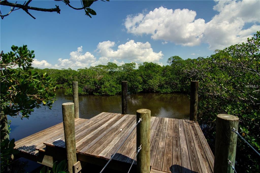 704 TROPICAL CIRCLE, SARASOTA, Florida 34242, 3 Bedrooms Bedrooms, 6 Rooms Rooms,2 BathroomsBathrooms,Residential,For sale,TROPICAL,A4197363