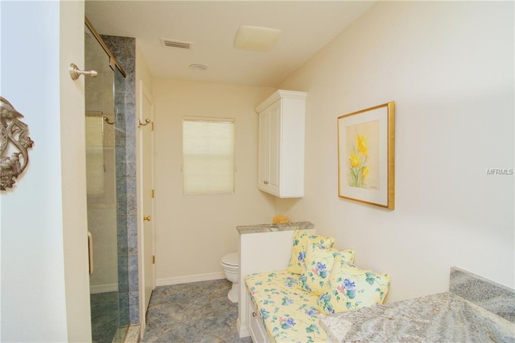 704 TROPICAL CIRCLE, SARASOTA, Florida 34242, 3 Bedrooms Bedrooms, 6 Rooms Rooms,2 BathroomsBathrooms,Residential,For sale,TROPICAL,A4197363