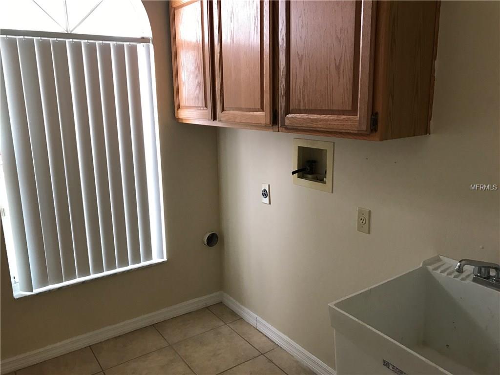 316 FORREST CREST CT, OCOEE, Florida 34761, 4 Bedrooms Bedrooms, 4 Rooms Rooms,3 BathroomsBathrooms,Residential,For sale,FORREST CREST CT,O5542607