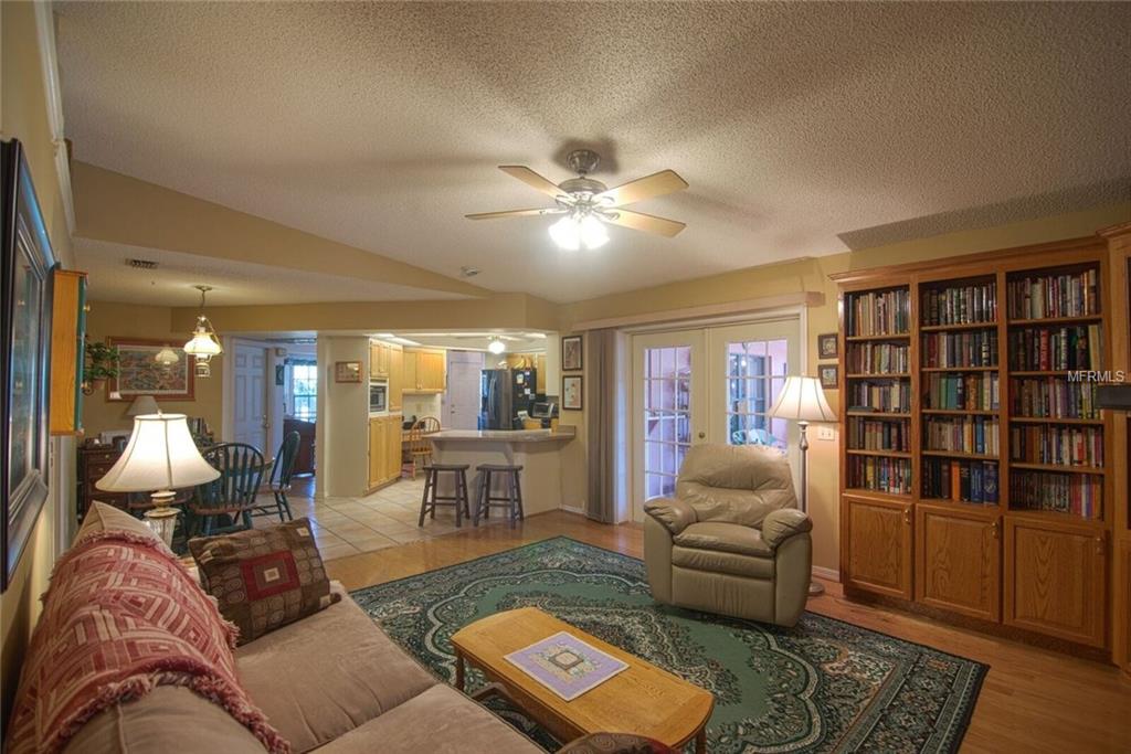 1563 KINSMAN WAY, LAKELAND, Florida 33809, 4 Bedrooms Bedrooms, 3 Rooms Rooms,2 BathroomsBathrooms,Residential,For sale,KINSMAN,L4724563