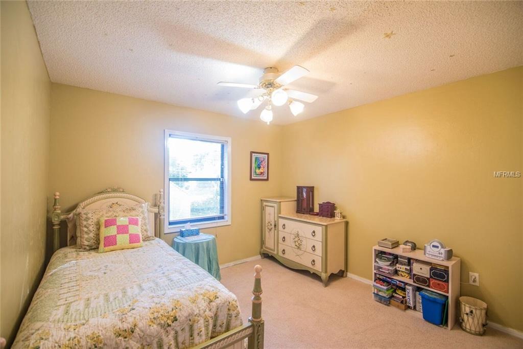 1563 KINSMAN WAY, LAKELAND, Florida 33809, 4 Bedrooms Bedrooms, 3 Rooms Rooms,2 BathroomsBathrooms,Residential,For sale,KINSMAN,L4724563