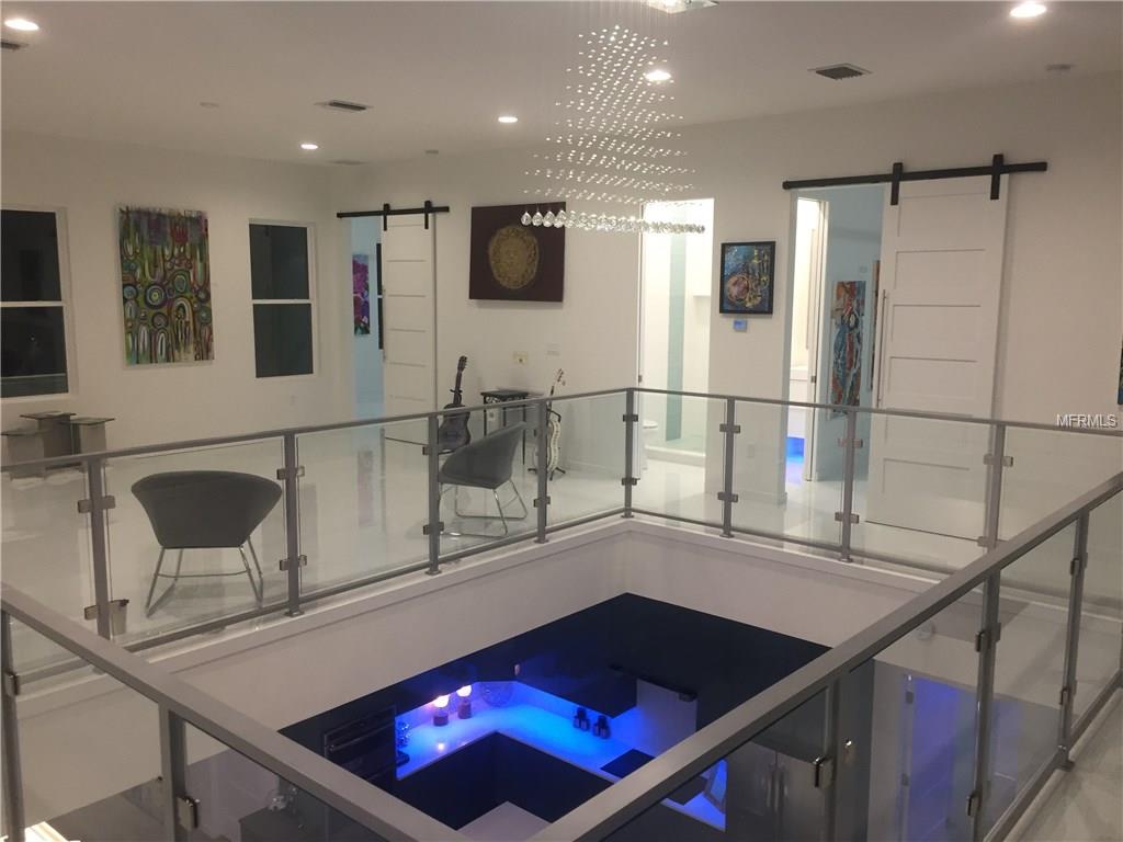 2745 S EAST AVENUE, SARASOTA, Florida 34239, 3 Bedrooms Bedrooms, 3 Rooms Rooms,3 BathroomsBathrooms,Residential,For sale,EAST,A4205568