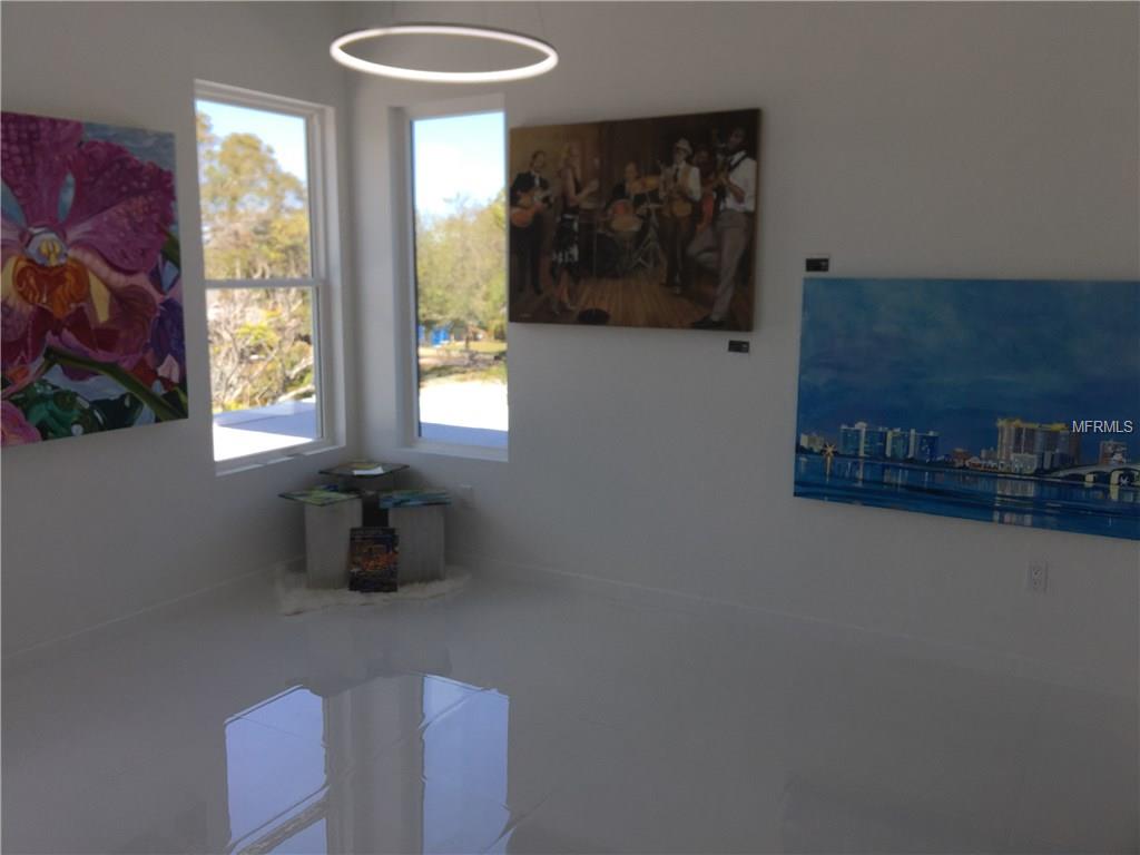 2745 S EAST AVENUE, SARASOTA, Florida 34239, 3 Bedrooms Bedrooms, 3 Rooms Rooms,3 BathroomsBathrooms,Residential,For sale,EAST,A4205568