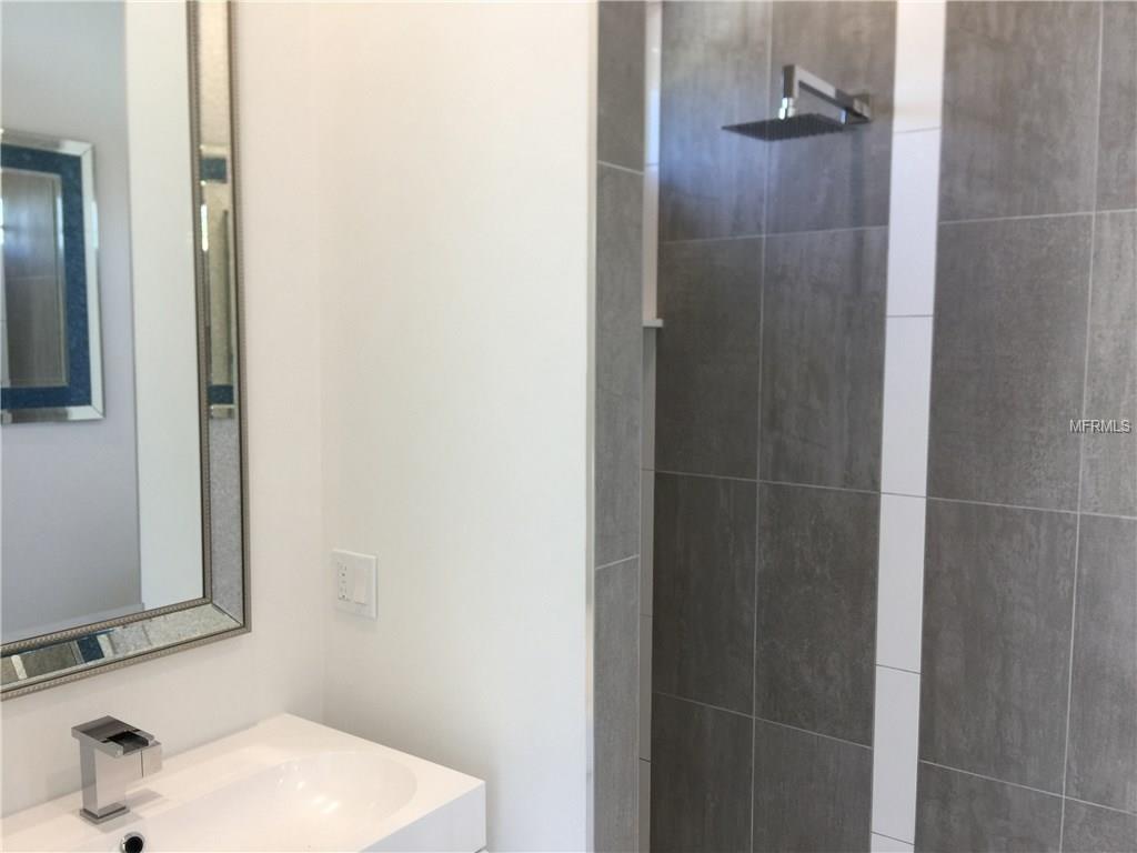 2745 S EAST AVENUE, SARASOTA, Florida 34239, 3 Bedrooms Bedrooms, 3 Rooms Rooms,3 BathroomsBathrooms,Residential,For sale,EAST,A4205568