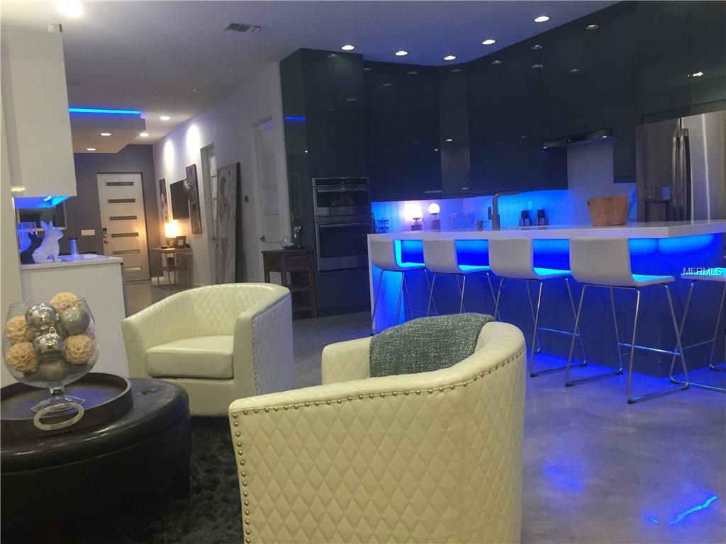 2745 S EAST AVENUE, SARASOTA, Florida 34239, 3 Bedrooms Bedrooms, 3 Rooms Rooms,3 BathroomsBathrooms,Residential,For sale,EAST,A4205568