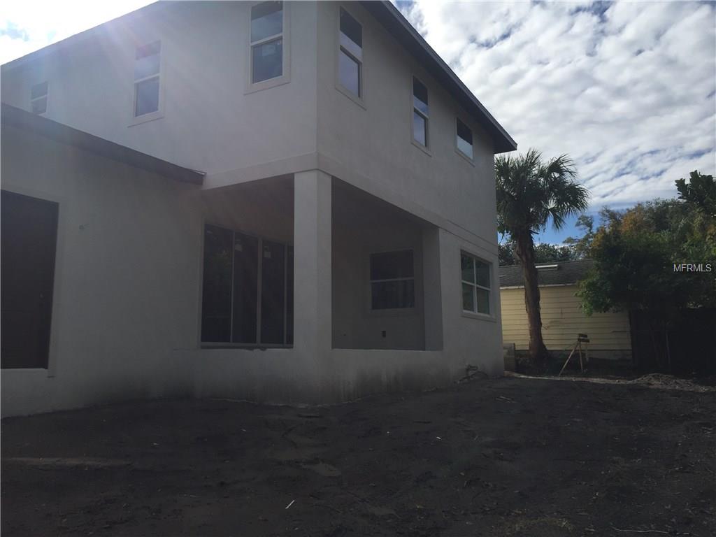 711 34TH AVENUE N, ST PETERSBURG, Florida 33704, 5 Bedrooms Bedrooms, 8 Rooms Rooms,4 BathroomsBathrooms,Residential,For sale,34TH,T2922145