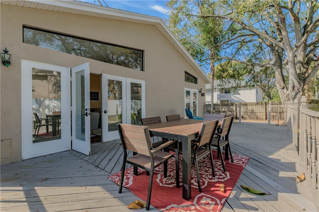 2409 W STROUD AVENUE, TAMPA, Florida 33629, 3 Bedrooms Bedrooms, 6 Rooms Rooms,2 BathroomsBathrooms,Residential,For sale,STROUD,T2925023