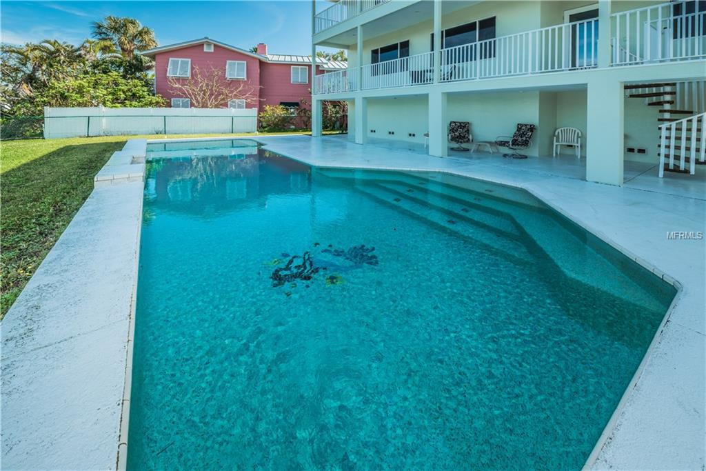 314 10TH AVENUE, INDIAN ROCKS BEACH, Florida 33785, 3 Bedrooms Bedrooms, 7 Rooms Rooms,2 BathroomsBathrooms,Residential,For sale,10TH,U7847194