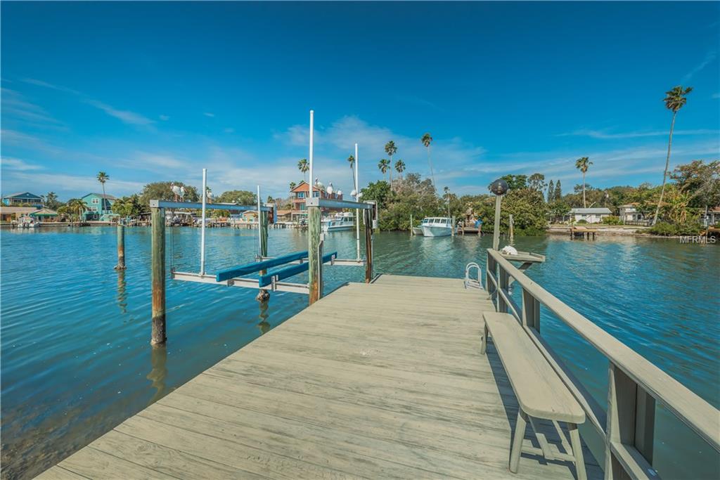 314 10TH AVENUE, INDIAN ROCKS BEACH, Florida 33785, 3 Bedrooms Bedrooms, 7 Rooms Rooms,2 BathroomsBathrooms,Residential,For sale,10TH,U7847194