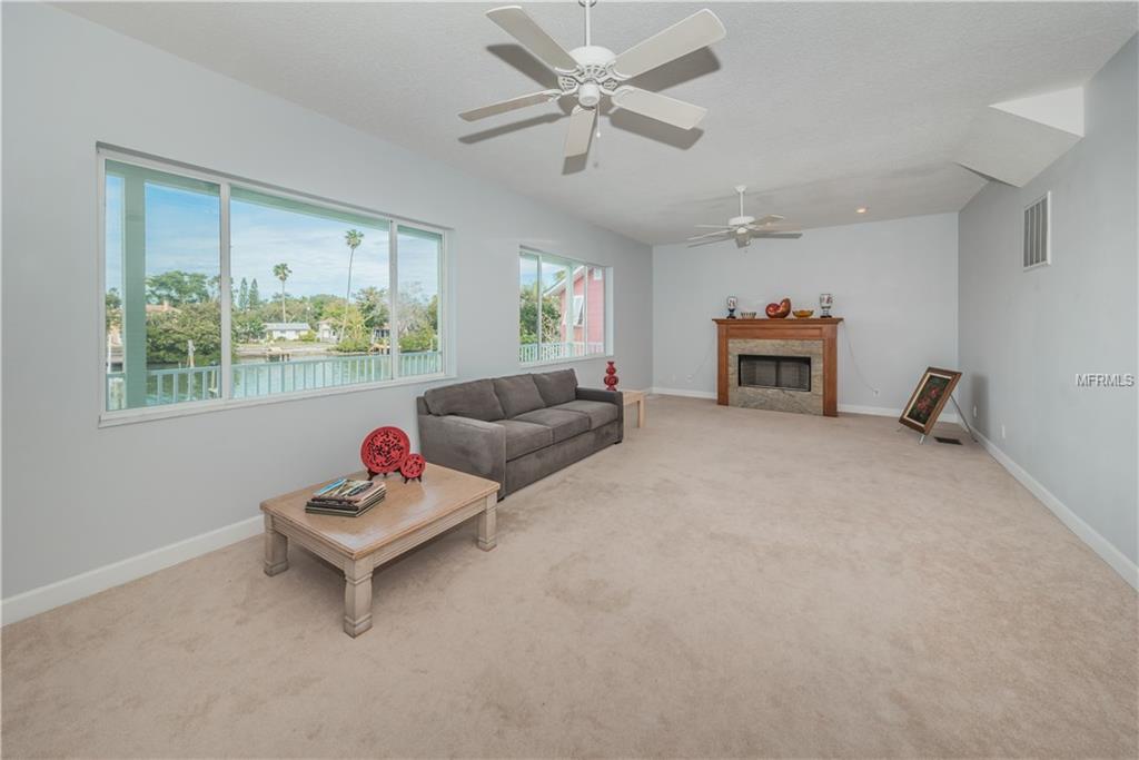 314 10TH AVENUE, INDIAN ROCKS BEACH, Florida 33785, 3 Bedrooms Bedrooms, 7 Rooms Rooms,2 BathroomsBathrooms,Residential,For sale,10TH,U7847194