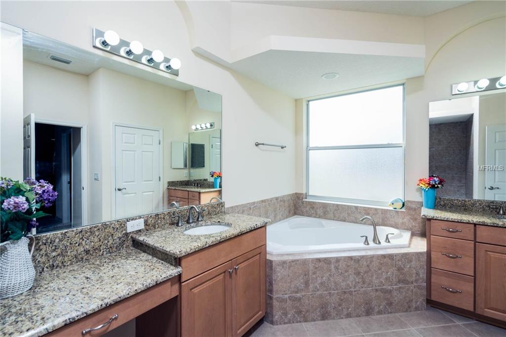 8757 BRIDGEPORT BAY CIRCLE, MOUNT DORA, Florida 32757, 4 Bedrooms Bedrooms, 10 Rooms Rooms,3 BathroomsBathrooms,Residential,For sale,BRIDGEPORT BAY,G4847672