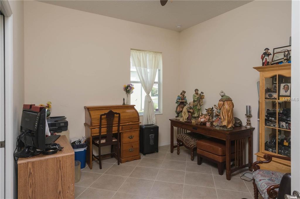 8757 BRIDGEPORT BAY CIRCLE, MOUNT DORA, Florida 32757, 4 Bedrooms Bedrooms, 10 Rooms Rooms,3 BathroomsBathrooms,Residential,For sale,BRIDGEPORT BAY,G4847672