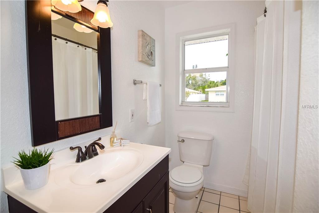 11091 NAVAJO DRIVE, SEMINOLE, Florida 33772, 4 Bedrooms Bedrooms, 8 Rooms Rooms,2 BathroomsBathrooms,Residential,For sale,NAVAJO,U7839536