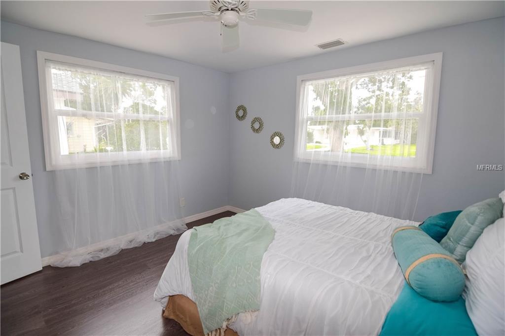 11091 NAVAJO DRIVE, SEMINOLE, Florida 33772, 4 Bedrooms Bedrooms, 8 Rooms Rooms,2 BathroomsBathrooms,Residential,For sale,NAVAJO,U7839536