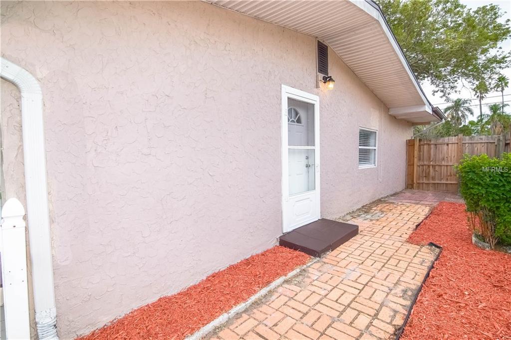 11091 NAVAJO DRIVE, SEMINOLE, Florida 33772, 4 Bedrooms Bedrooms, 8 Rooms Rooms,2 BathroomsBathrooms,Residential,For sale,NAVAJO,U7839536