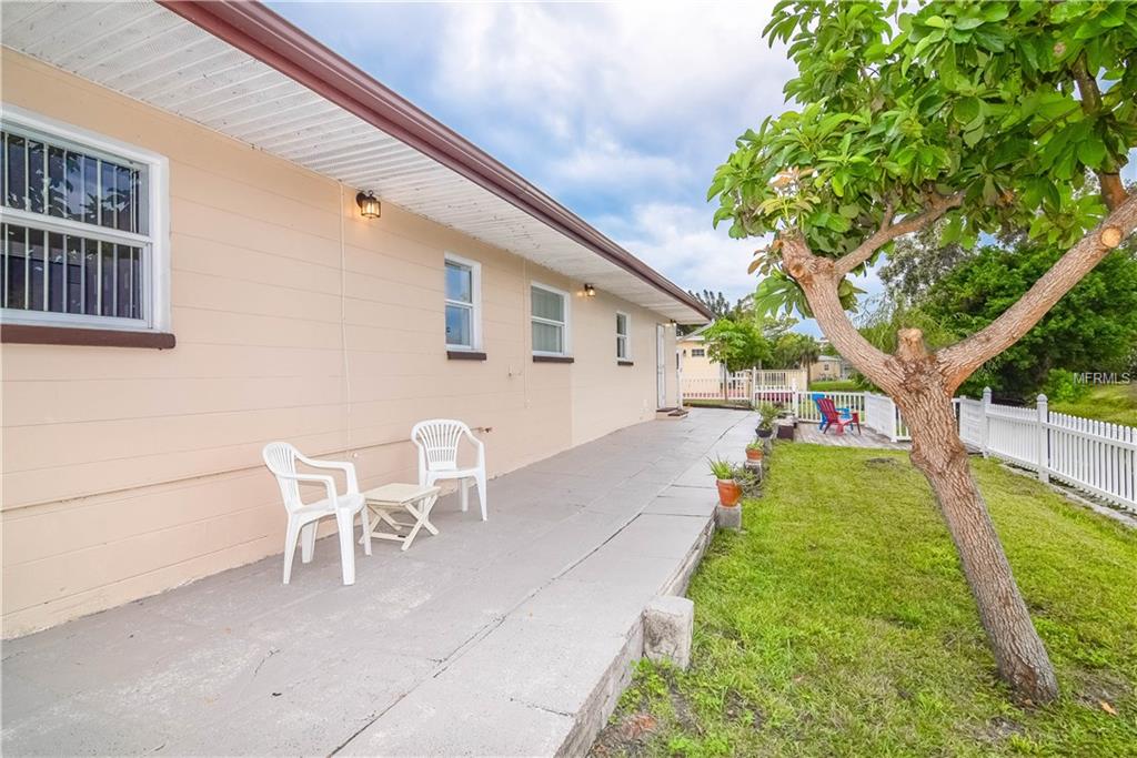 11091 NAVAJO DRIVE, SEMINOLE, Florida 33772, 4 Bedrooms Bedrooms, 8 Rooms Rooms,2 BathroomsBathrooms,Residential,For sale,NAVAJO,U7839536