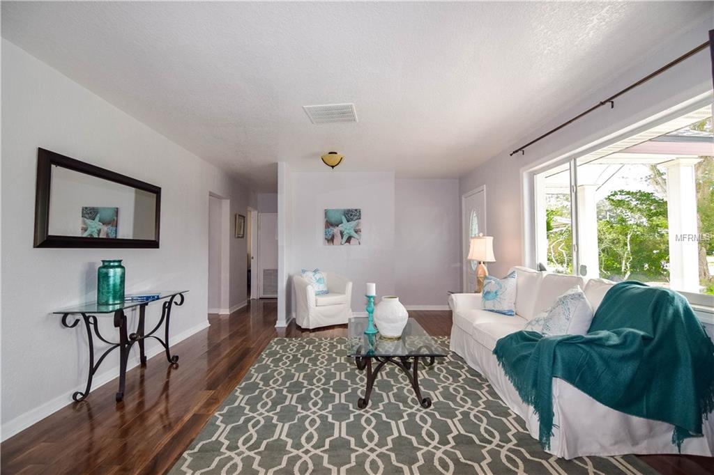 11091 NAVAJO DRIVE, SEMINOLE, Florida 33772, 4 Bedrooms Bedrooms, 8 Rooms Rooms,2 BathroomsBathrooms,Residential,For sale,NAVAJO,U7839536