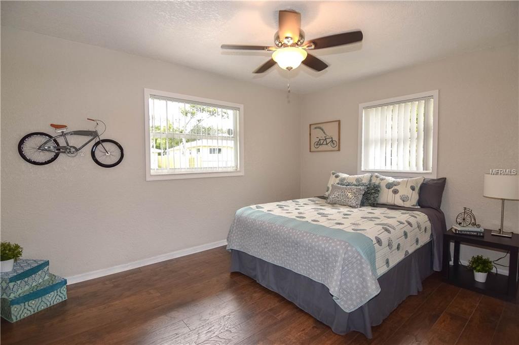 11091 NAVAJO DRIVE, SEMINOLE, Florida 33772, 4 Bedrooms Bedrooms, 8 Rooms Rooms,2 BathroomsBathrooms,Residential,For sale,NAVAJO,U7839536