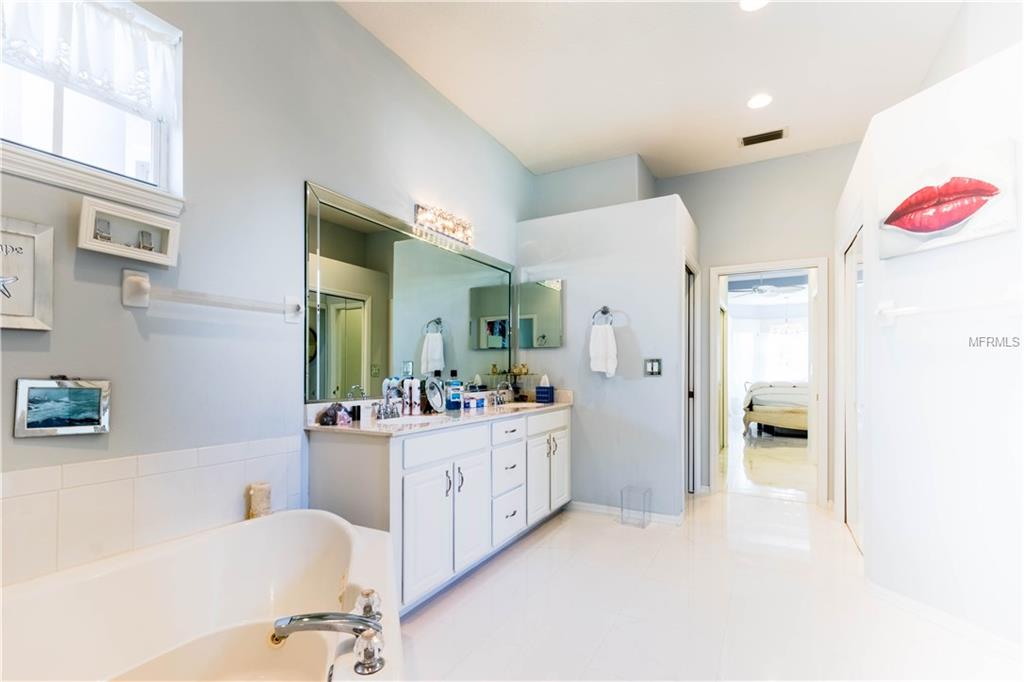 5080 FABERGE PLACE, SARASOTA, Florida 34233, 3 Bedrooms Bedrooms, 3 Rooms Rooms,2 BathroomsBathrooms,Residential,For sale,FABERGE,A4204713