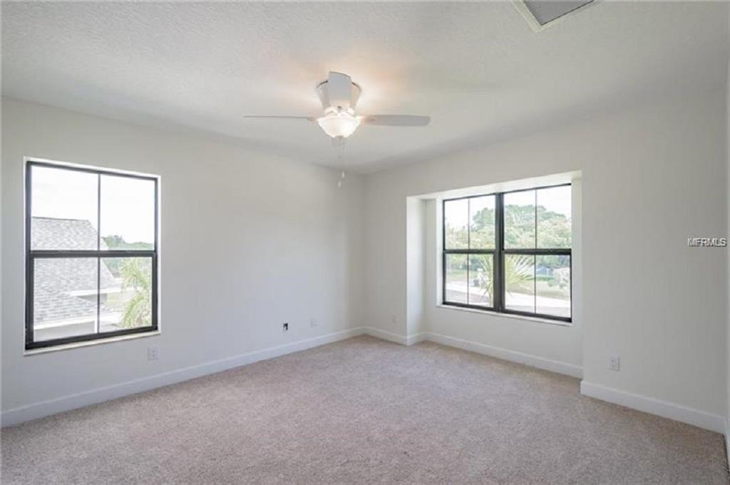 2660 COLUMBUS WAY S, ST PETERSBURG, Florida 33712, 3 Bedrooms Bedrooms, 6 Rooms Rooms,2 BathroomsBathrooms,Residential,For sale,COLUMBUS,U7842739