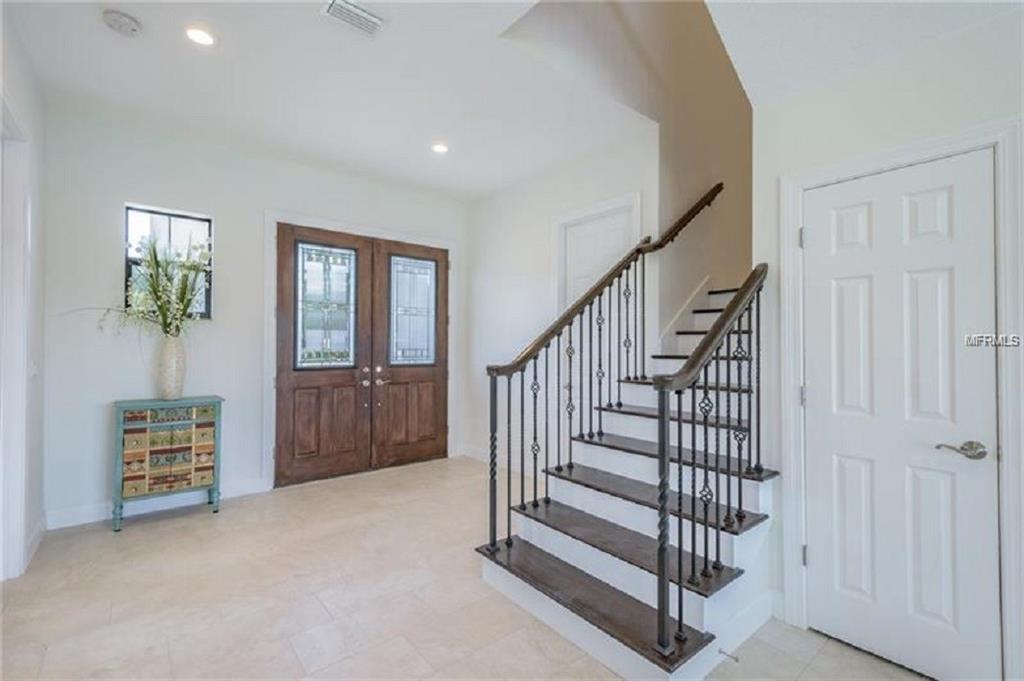 2660 COLUMBUS WAY S, ST PETERSBURG, Florida 33712, 3 Bedrooms Bedrooms, 6 Rooms Rooms,2 BathroomsBathrooms,Residential,For sale,COLUMBUS,U7842739