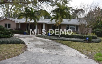 1766 LOMA LINDA STREET, SARASOTA, Florida 34239, 3 Bedrooms Bedrooms, 7 Rooms Rooms,2 BathroomsBathrooms,Residential,For sale,LOMA LINDA,A4207932