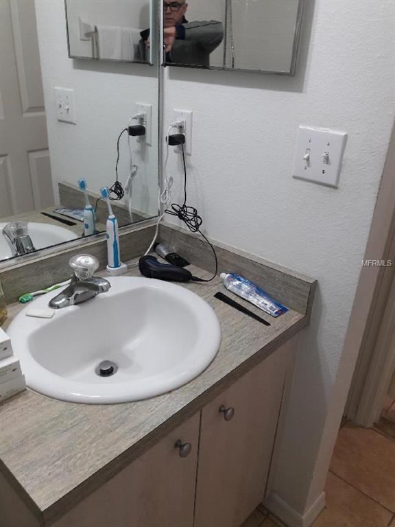 2840 31ST AVENUE E, BRADENTON, Florida 34208, 3 Bedrooms Bedrooms, 5 Rooms Rooms,2 BathroomsBathrooms,Residential,For sale,31ST,O5559086