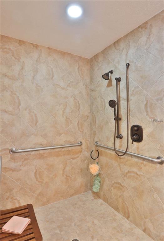 895 4TH STREET S, SAFETY HARBOR, Florida 34695, 3 Bedrooms Bedrooms, 7 Rooms Rooms,2 BathroomsBathrooms,Residential,For sale,4TH,U7846210