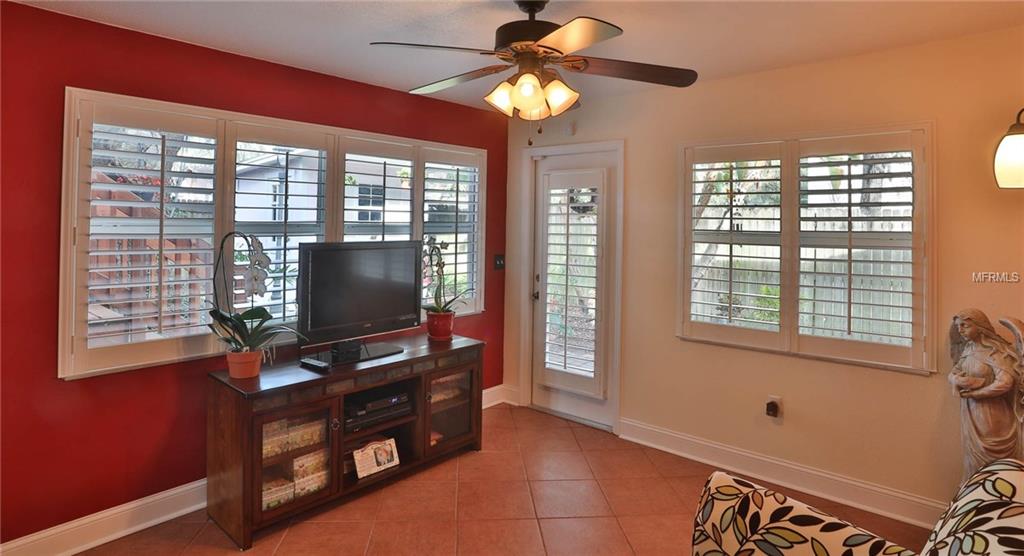 895 4TH STREET S, SAFETY HARBOR, Florida 34695, 3 Bedrooms Bedrooms, 7 Rooms Rooms,2 BathroomsBathrooms,Residential,For sale,4TH,U7846210