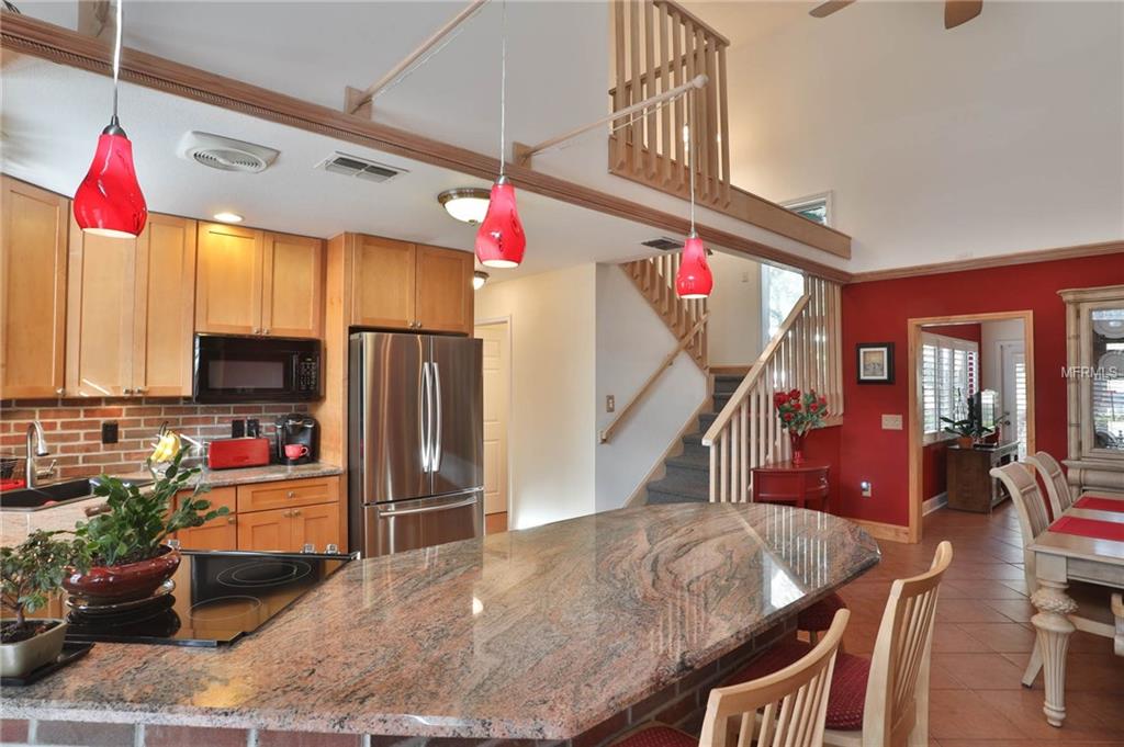 895 4TH STREET S, SAFETY HARBOR, Florida 34695, 3 Bedrooms Bedrooms, 7 Rooms Rooms,2 BathroomsBathrooms,Residential,For sale,4TH,U7846210