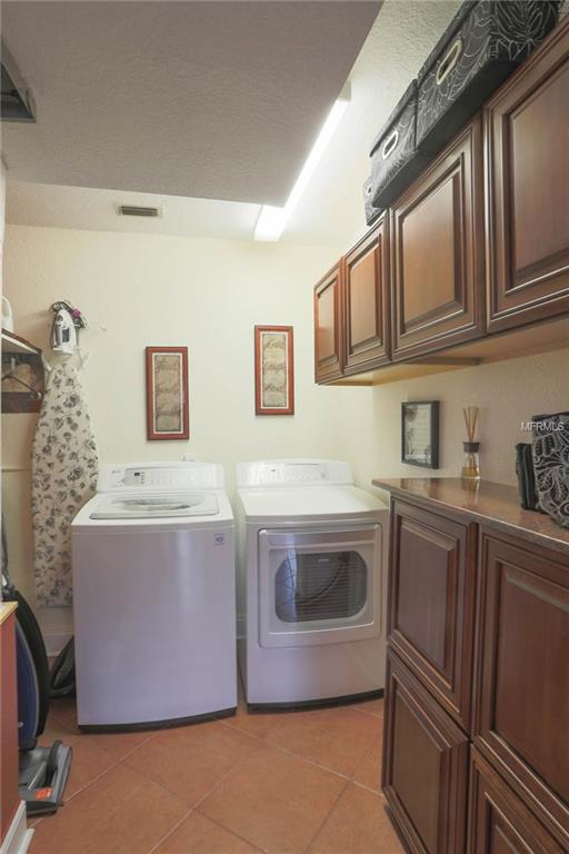 895 4TH STREET S, SAFETY HARBOR, Florida 34695, 3 Bedrooms Bedrooms, 7 Rooms Rooms,2 BathroomsBathrooms,Residential,For sale,4TH,U7846210