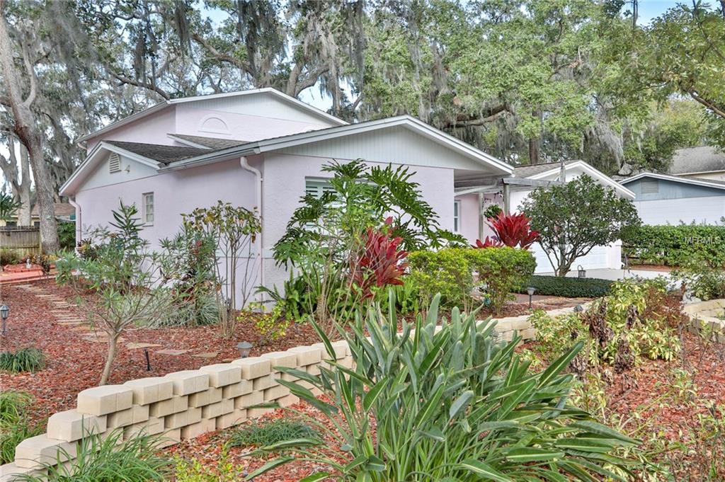 895 4TH STREET S, SAFETY HARBOR, Florida 34695, 3 Bedrooms Bedrooms, 7 Rooms Rooms,2 BathroomsBathrooms,Residential,For sale,4TH,U7846210