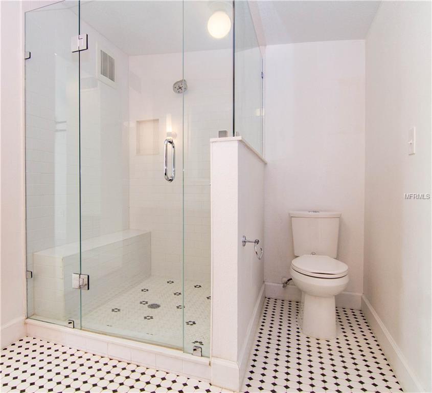 211 E MURIEL STREET, ORLANDO, Florida 32806, 3 Bedrooms Bedrooms, 3 Rooms Rooms,3 BathroomsBathrooms,Residential,For sale,MURIEL,O5561237