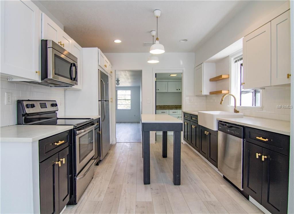 211 E MURIEL STREET, ORLANDO, Florida 32806, 3 Bedrooms Bedrooms, 3 Rooms Rooms,3 BathroomsBathrooms,Residential,For sale,MURIEL,O5561237