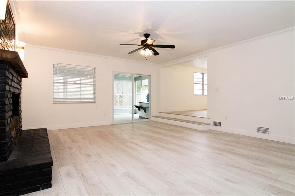 211 E MURIEL STREET, ORLANDO, Florida 32806, 3 Bedrooms Bedrooms, 3 Rooms Rooms,3 BathroomsBathrooms,Residential,For sale,MURIEL,O5561237