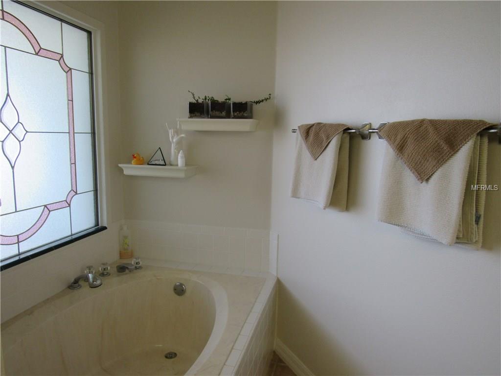 26528 BILLIE JEAN COURT, LEESBURG, Florida 34748, 2 Bedrooms Bedrooms, 10 Rooms Rooms,2 BathroomsBathrooms,Residential,For sale,BILLIE JEAN,G4852778