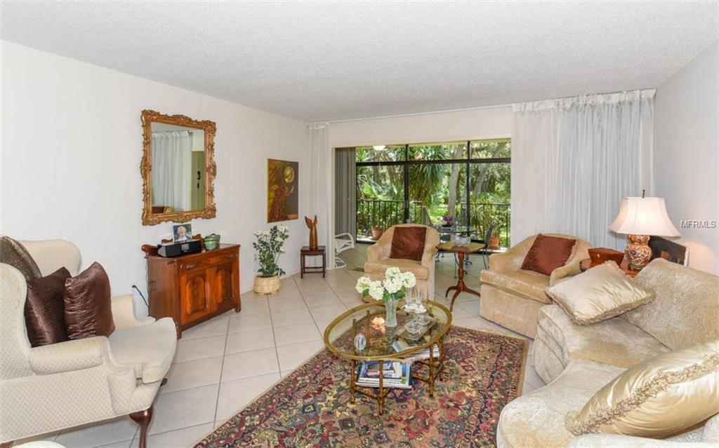 3438 WOOD OWL CIRCLE, BRADENTON, Florida 34210, 3 Bedrooms Bedrooms, 5 Rooms Rooms,2 BathroomsBathrooms,Residential,For sale,WOOD OWL,A4194865