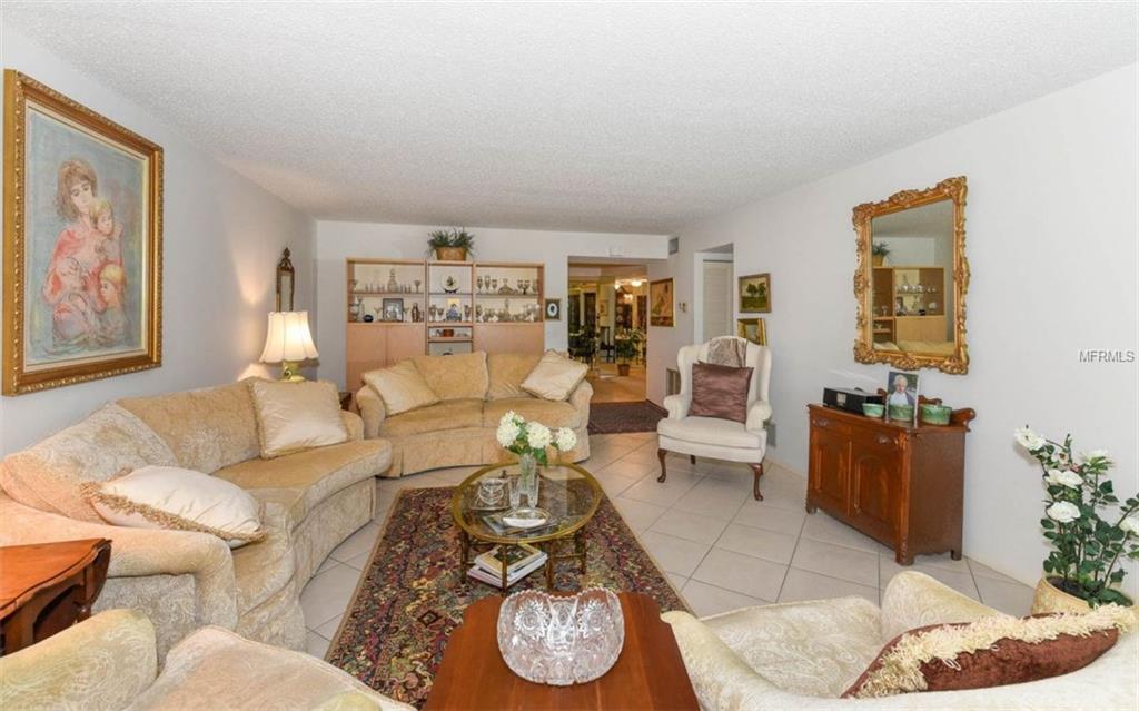 3438 WOOD OWL CIRCLE, BRADENTON, Florida 34210, 3 Bedrooms Bedrooms, 5 Rooms Rooms,2 BathroomsBathrooms,Residential,For sale,WOOD OWL,A4194865