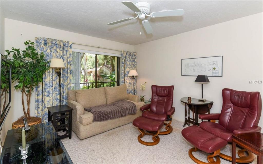 3438 WOOD OWL CIRCLE, BRADENTON, Florida 34210, 3 Bedrooms Bedrooms, 5 Rooms Rooms,2 BathroomsBathrooms,Residential,For sale,WOOD OWL,A4194865