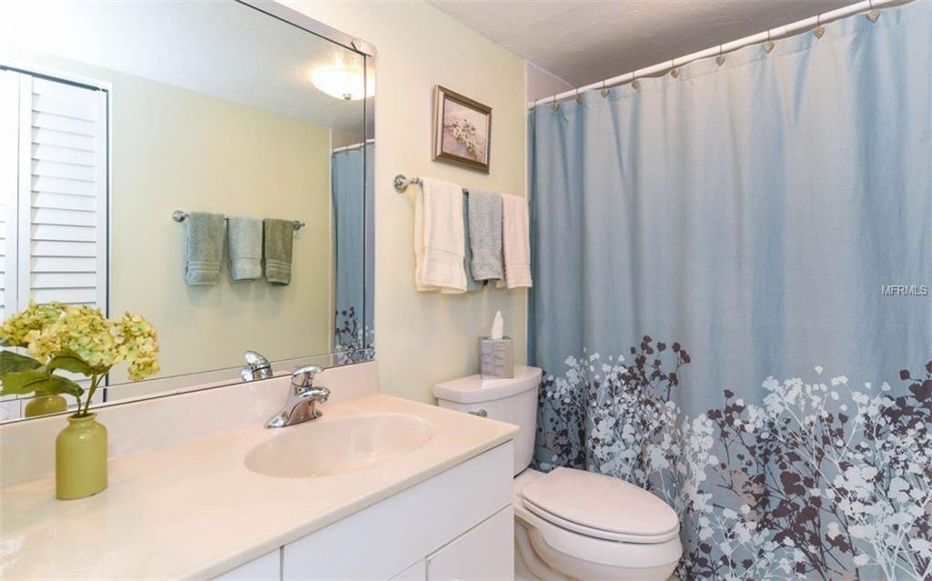 3438 WOOD OWL CIRCLE, BRADENTON, Florida 34210, 3 Bedrooms Bedrooms, 5 Rooms Rooms,2 BathroomsBathrooms,Residential,For sale,WOOD OWL,A4194865