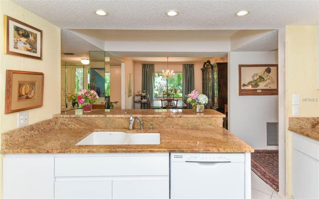 3438 WOOD OWL CIRCLE, BRADENTON, Florida 34210, 3 Bedrooms Bedrooms, 5 Rooms Rooms,2 BathroomsBathrooms,Residential,For sale,WOOD OWL,A4194865