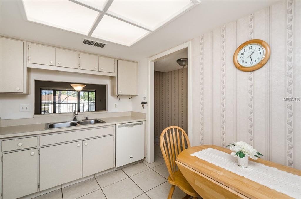 2549 ROYAL PINES CIRCLE, CLEARWATER, Florida 33763, 2 Bedrooms Bedrooms, 3 Rooms Rooms,2 BathroomsBathrooms,Residential,For sale,ROYAL PINES,U7842744