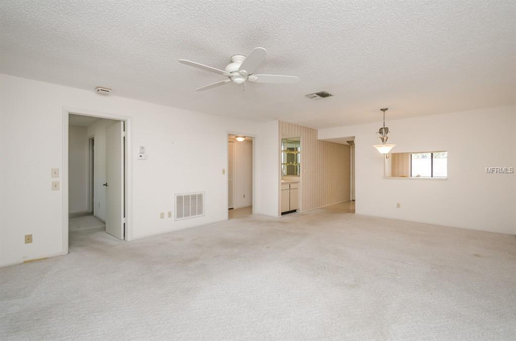 2549 ROYAL PINES CIRCLE, CLEARWATER, Florida 33763, 2 Bedrooms Bedrooms, 3 Rooms Rooms,2 BathroomsBathrooms,Residential,For sale,ROYAL PINES,U7842744