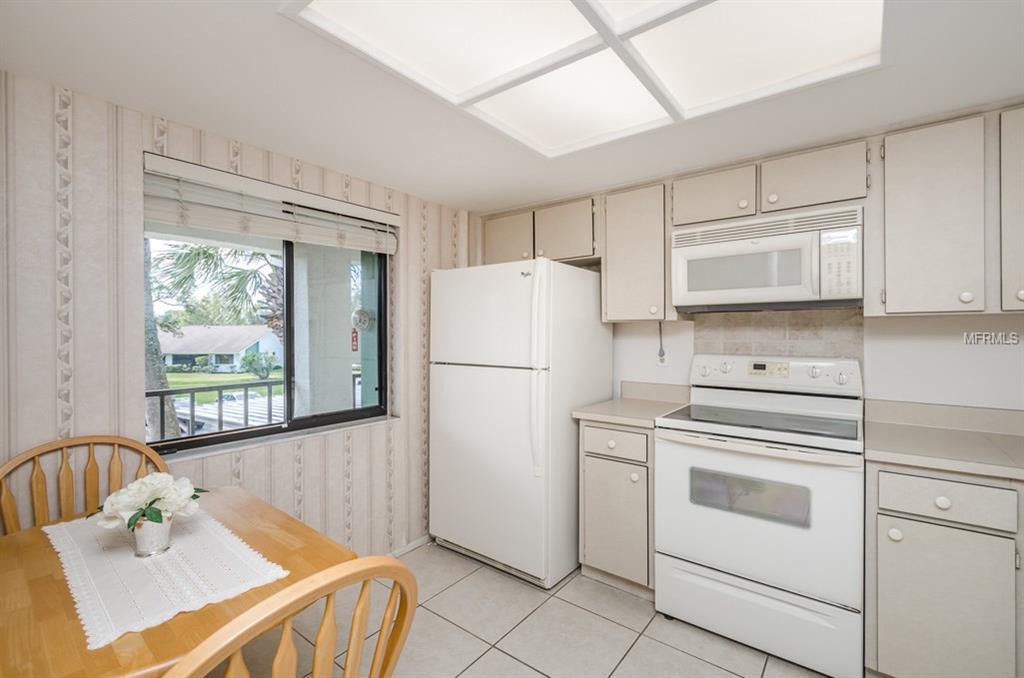 2549 ROYAL PINES CIRCLE, CLEARWATER, Florida 33763, 2 Bedrooms Bedrooms, 3 Rooms Rooms,2 BathroomsBathrooms,Residential,For sale,ROYAL PINES,U7842744