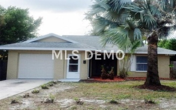 4926 1ST AVENUE S, ST PETERSBURG, Florida 33707, 3 Bedrooms Bedrooms, 6 Rooms Rooms,2 BathroomsBathrooms,Residential,For sale,1ST,A4207404