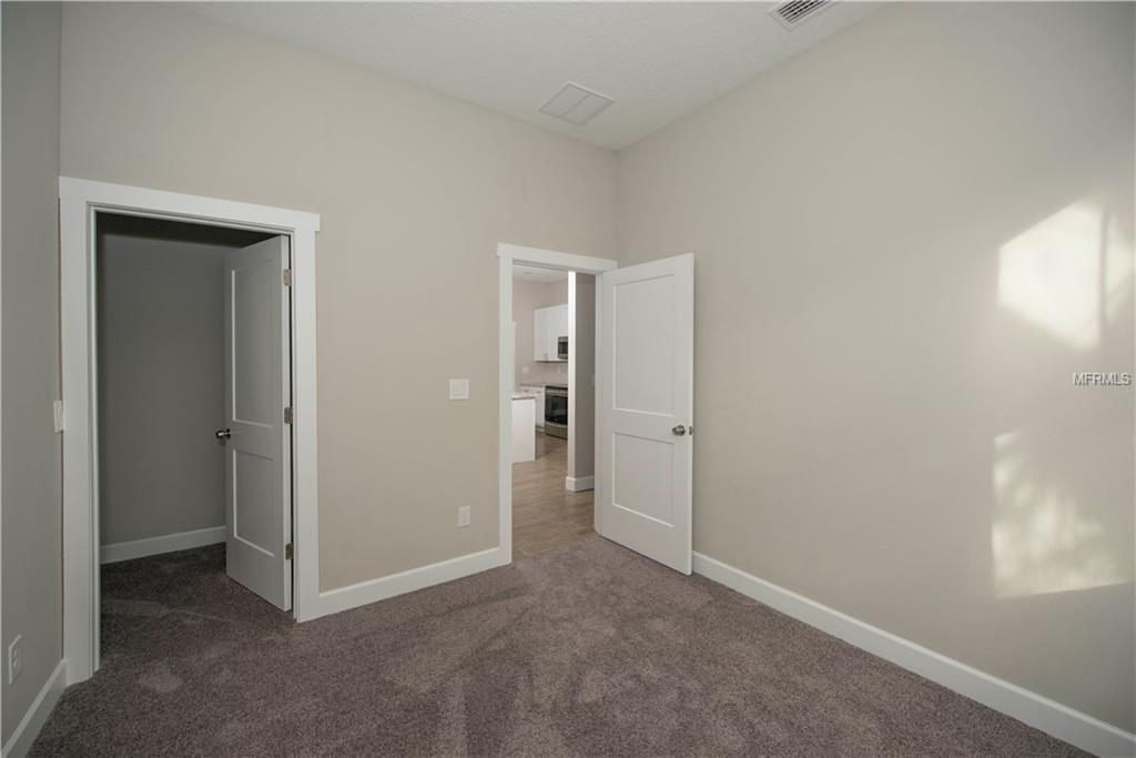 208 JEFFERSON CIRCLE NE, ST PETERSBURG, Florida 33702, 4 Bedrooms Bedrooms, 7 Rooms Rooms,2 BathroomsBathrooms,Residential,For sale,JEFFERSON,U7846211