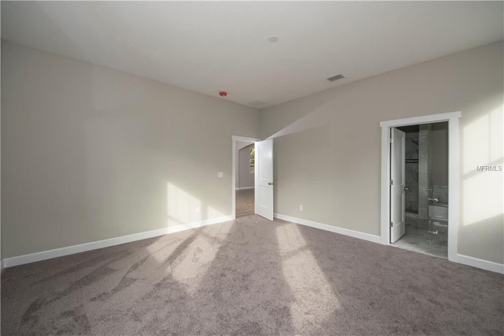 208 JEFFERSON CIRCLE NE, ST PETERSBURG, Florida 33702, 4 Bedrooms Bedrooms, 7 Rooms Rooms,2 BathroomsBathrooms,Residential,For sale,JEFFERSON,U7846211