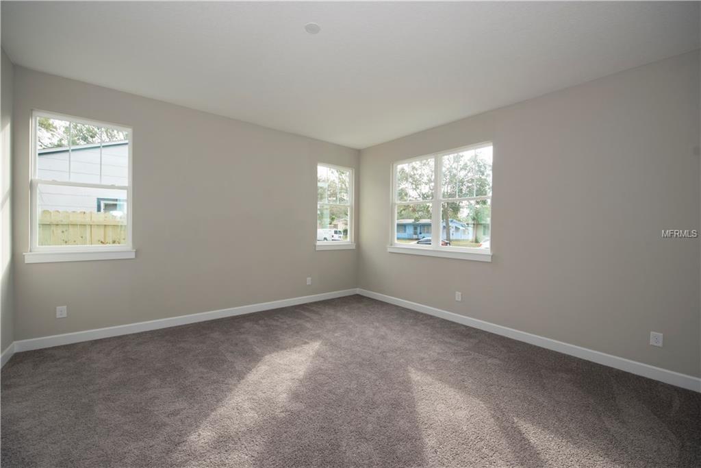 208 JEFFERSON CIRCLE NE, ST PETERSBURG, Florida 33702, 4 Bedrooms Bedrooms, 7 Rooms Rooms,2 BathroomsBathrooms,Residential,For sale,JEFFERSON,U7846211