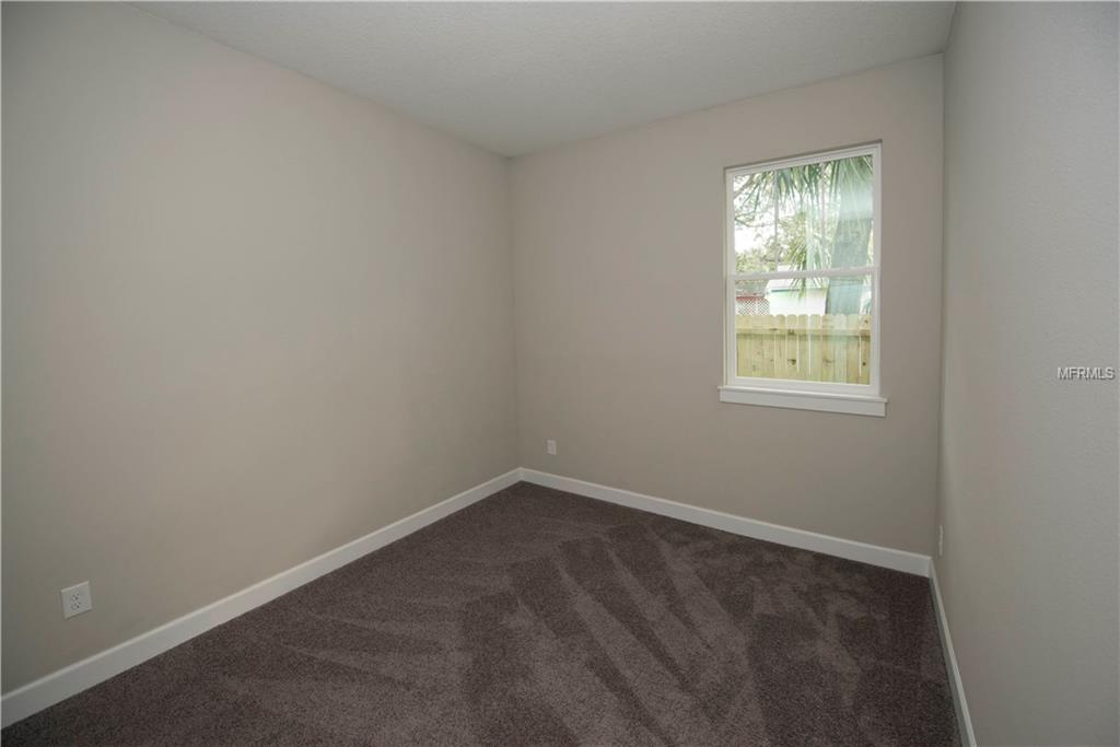 208 JEFFERSON CIRCLE NE, ST PETERSBURG, Florida 33702, 4 Bedrooms Bedrooms, 7 Rooms Rooms,2 BathroomsBathrooms,Residential,For sale,JEFFERSON,U7846211